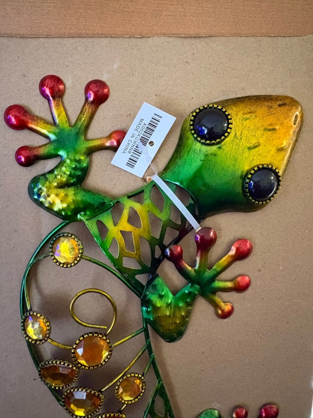 Colorful NWT Metal Gecko Lizard Wall Art - Green & Gold with Red Accents. 17” - Picture 2 of 4